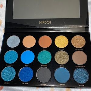 Hipdot eye shadow pallet